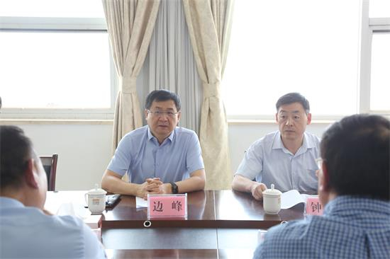 市委統(tǒng)戰(zhàn)部領(lǐng)導(dǎo)看望慰問恒源熱力集團 企業(yè)高質(zhì)量發(fā)展服務(wù)隊隊員