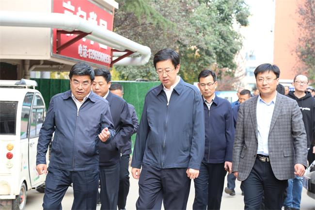 侯曉斌到恒源熱力集團 調(diào)研中心城區(qū)集中供熱工作